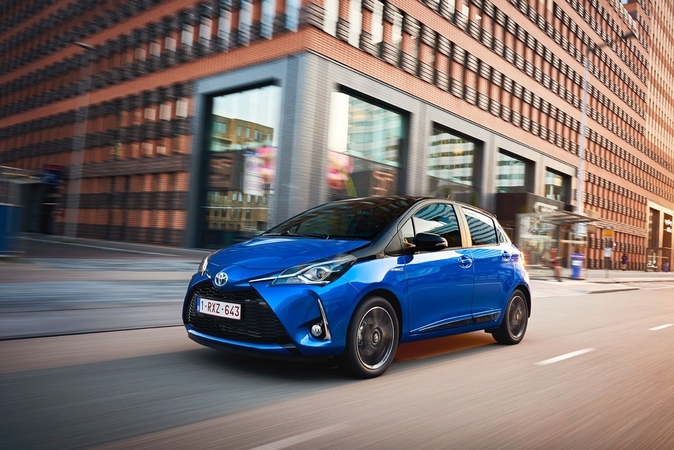 Kuo skiriasi hibridiniai automobiliai?