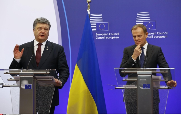 Ukrainos prezidentas Briuseliui įteikė „Savčenko sankcijų“ sąrašą