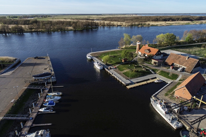 Trauka: Uostadvaris tampa svarbia pramoginės laivybos vieta.
