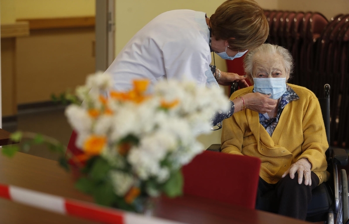 Ministras: senelių namai atidžiai stebimi, bet koronaviruso protrūkis galimas