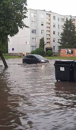 Apsemtoje gatvėje Šiauliuose – išbandymas vairuotojams