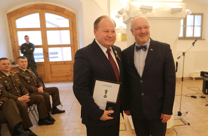 V. Makūnas apdovanotas už istorinės atminties įamžinimą