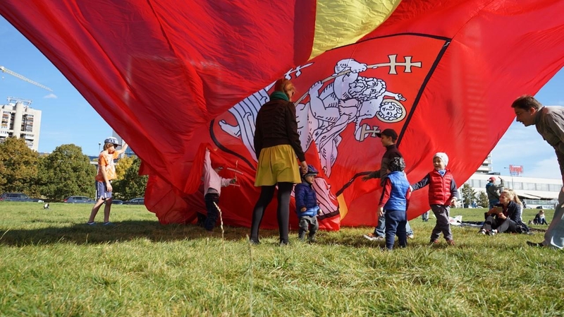 Virš sostinės skraidė Vilniaus vėliava-aitvaras