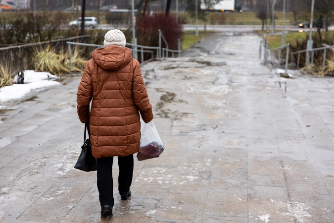 Eismo sąlygas sunkins plikledis ir lijundra, snigs