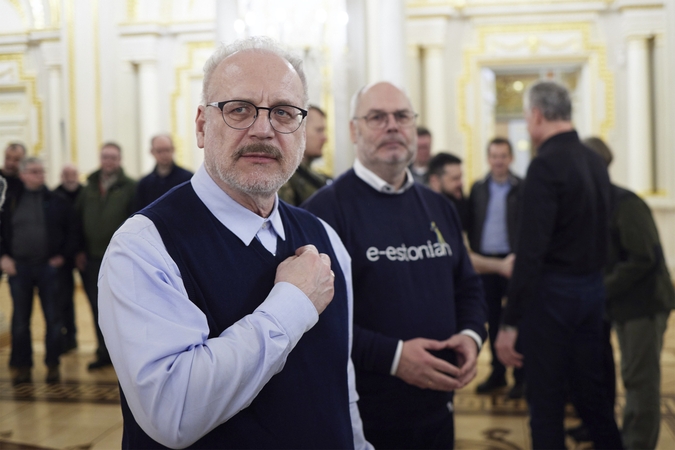 Egilis Levitas (kairėje)