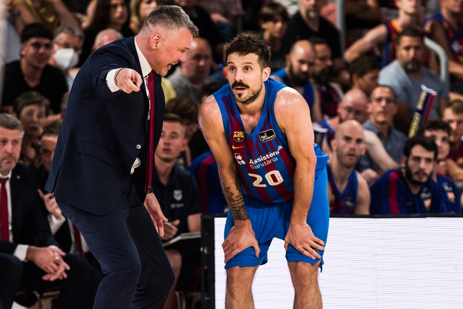 „Barca“ – ties prarajos riba: šeimininkavęs „Real“ atsidūrė per žingsnį nuo titulo