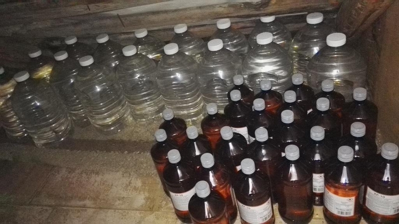 Pasieniečiai Kaune sulaikė kontrabandinių cigarečių krovinį ir nelegalaus alkoholio 