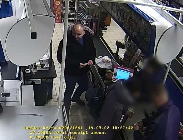 Policija prašo pagalbos (padėkite atpažinti moterį ir vyrą)