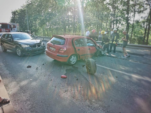 Alytuje dėl trijų automobilių avarijos uždarytas A. Juozapavičiaus tiltas