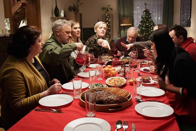 „Melagiai 2“ – kūrėjai nusitaikė į Šv. Velykas