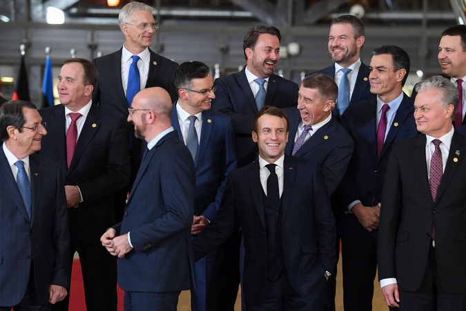 ES šalių vadovai sutarė pratęsti sankcijas Rusijai dar pusmečiui