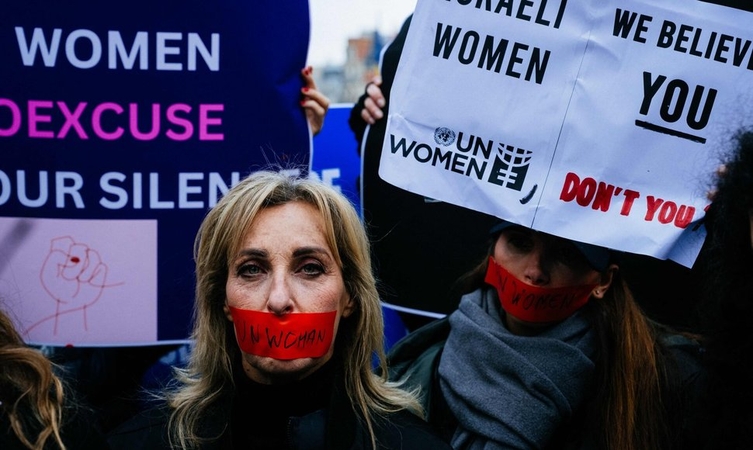 Izraelyje viešinti JT pasiuntinė prašo „Hamas“ seksualinės prievartos aukų nutraukti tylą 