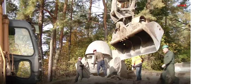 Sovietinės skulptūros iškeliavo į Grūto parką