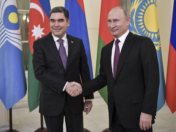 Gurbanguly Berdymuchamedovas ir Vladimiras Putinas