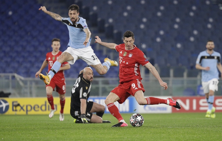 „Bayern“ dar pirmajame kėlinyje subombardavo „Lazio“ vartus