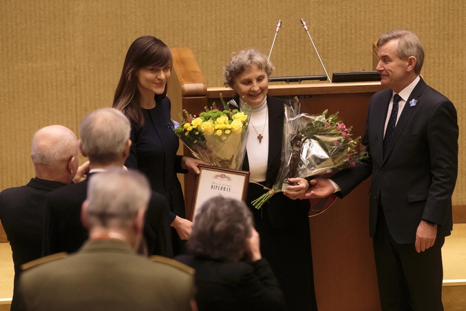 Vienuolei, disidentei N. Sadūnaitei įteikta Laisvės premija