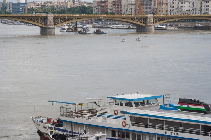 Vengrija: iš Dunojaus ištraukti dar dviejų katerio katastrofos aukų kūnai