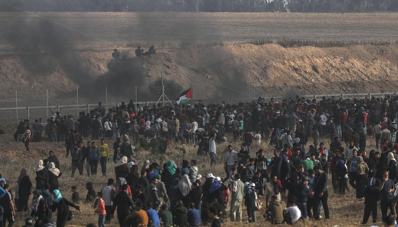 Per naujus protestus Gazos pasienyje sužeista 350 palestiniečių