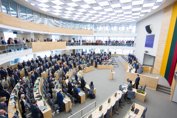 Ar Seimas pasiryš keisti Konstituciją dėl apkaltos proceso?