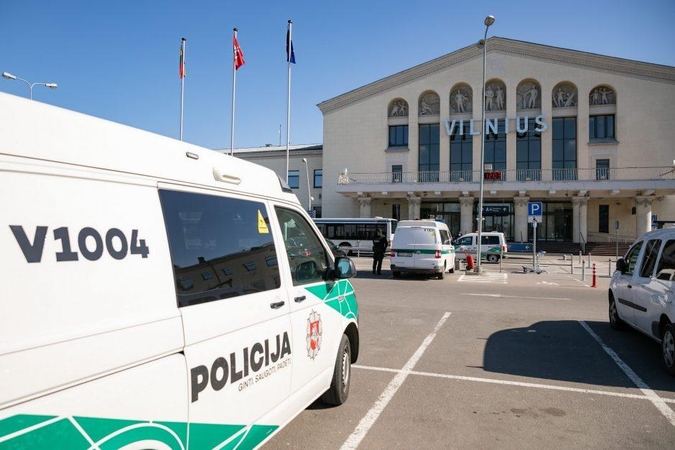 Į Lietuvą trečiadienį sugrįžo šimtai dėl koronaviruso užsienyje užstrigusių tautiečių