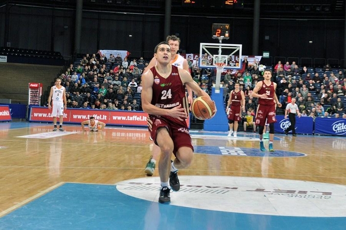"Lietkabelio“ puolimo mašina pervažiavo „LSU-Atletą“