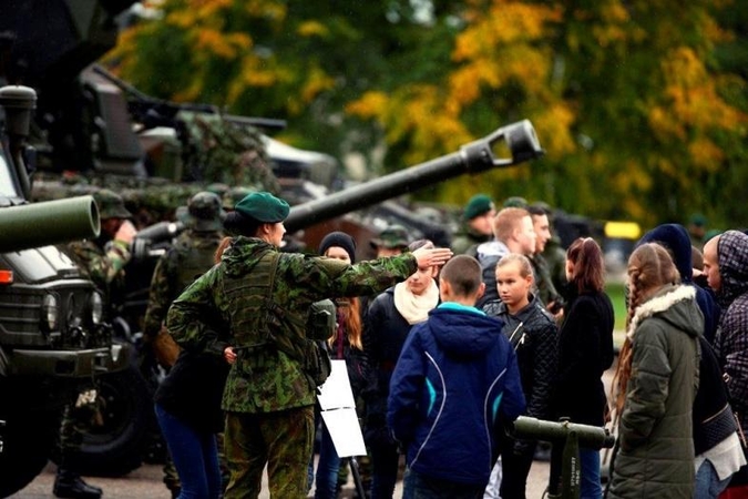 Vyresnių klasių moksleiviams – susipažinimas su kariuomene