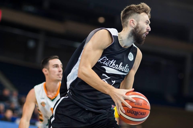 Dėl R. Sargūno taurės kausis „Lietkabelis“ ir „Dzūkija“
