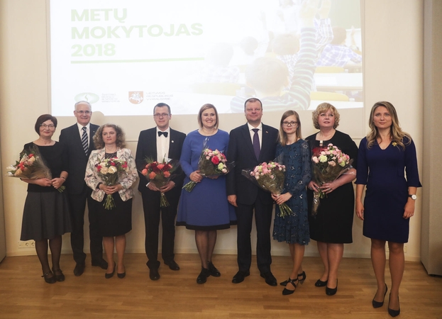 Švietimo ministerijoje įteiktos Metų mokytojo premijos