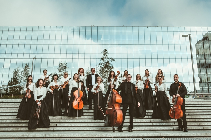 VDU Kamerinis orkestras neįprastu laiku pradeda dešimtąjį sezoną