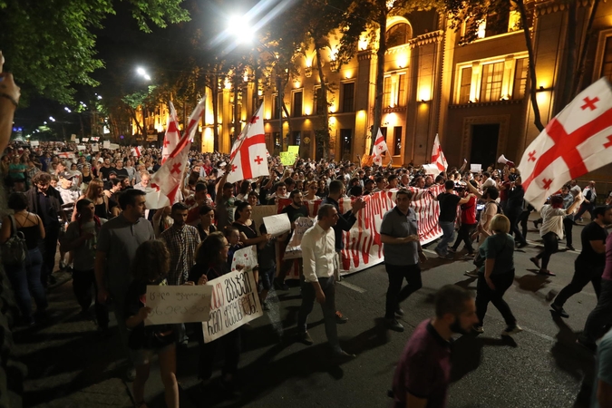 Sakartvelo valdančioji partija pranešė apie rinkimų sistemos reformą po protestų