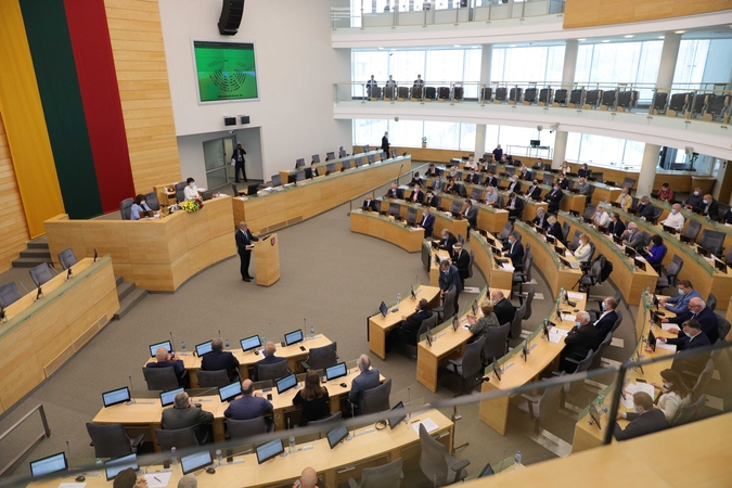 Seimas nepritarė laikinai sumažinti GPM, tačiau palaikė NPD didinimą