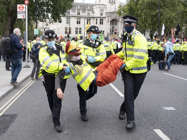 JK prasidėjo 10 dienų trukmės „Extinction Rebellion“ protestų serija