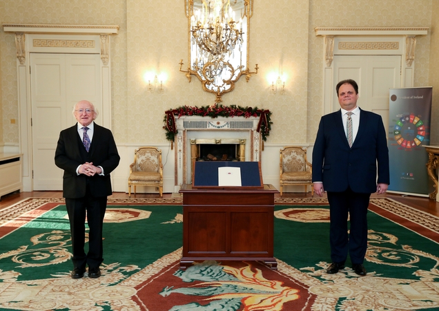 Lietuvos ambasadorius įteikė skiriamuosius raštus Airijos prezidentui