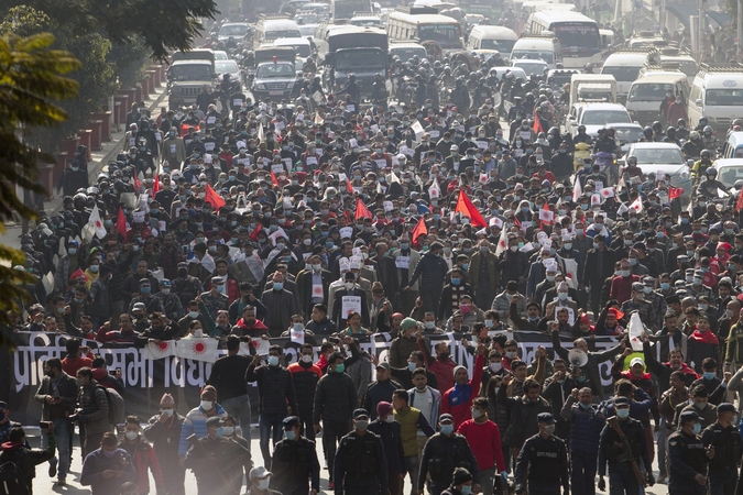 Nepalo premjero sprendimas paleisti parlamentą sukėlė protestus