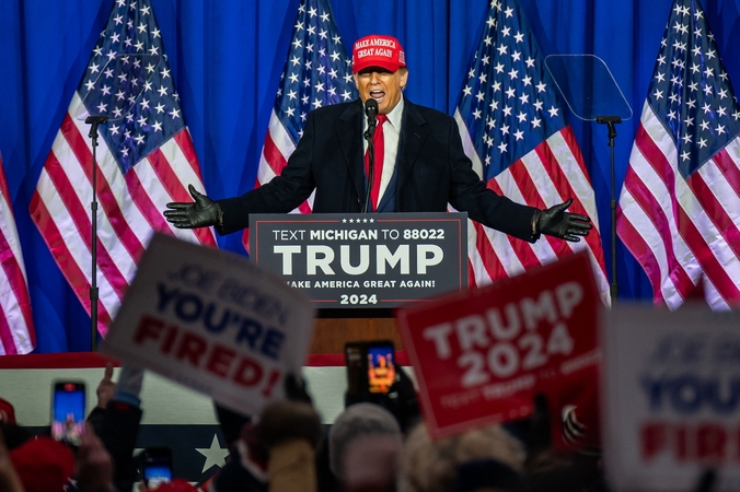 Respublikonų senatorius: D. Trumpas neapleis NATO