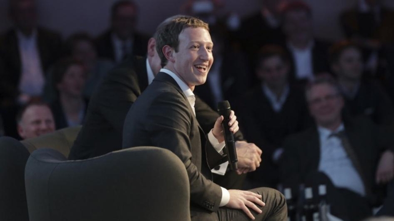 Ar reikėtų baimintis dėl didėjančios M. Zuckerbergo įtakos politikai?