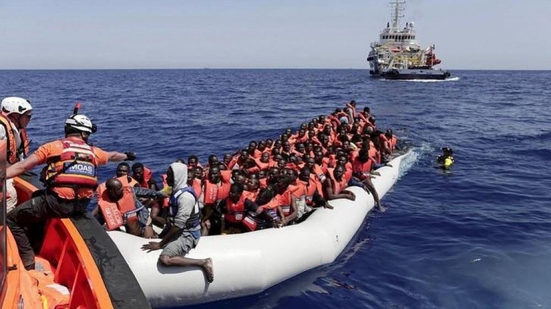 Italijos pareigūnai išgelbėjo 630 iš Libijos Viduržemio jūra plaukusių migrantų