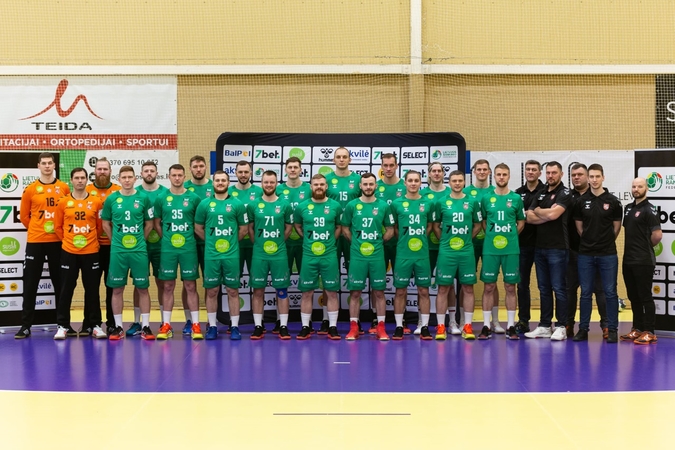 Į Slovakiją rankinio rinktinė išvyko su 19 žaidėjų, tačiau tikisi sulaukti papildymo vietoje