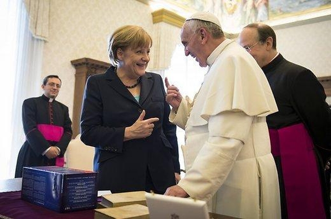 A. Merkel neprisimena pikto pokalbio su popiežiumi