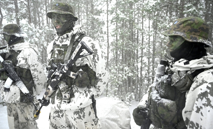 Šimtai karių dalyvauja pratybose Suomijos šiaurėje