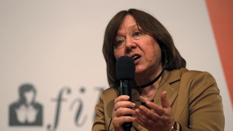 Nobelio premijos laureatė S. Aleksijevič su Lietuvos žiūrovais bendraus internetu