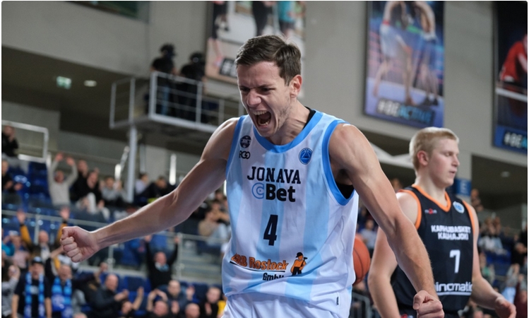 Jonavos krepšininkai po pratęsimo įveikė Suomijos vicečempionus 