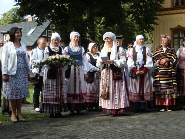 Į Juodkrantę sugužėjo folkloro ansambliai