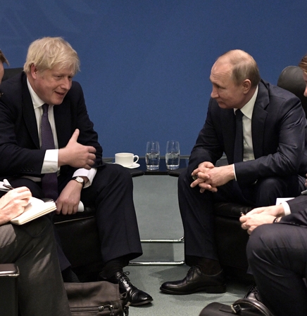 Borisas Johnsonas ir Vladimiras Putinas