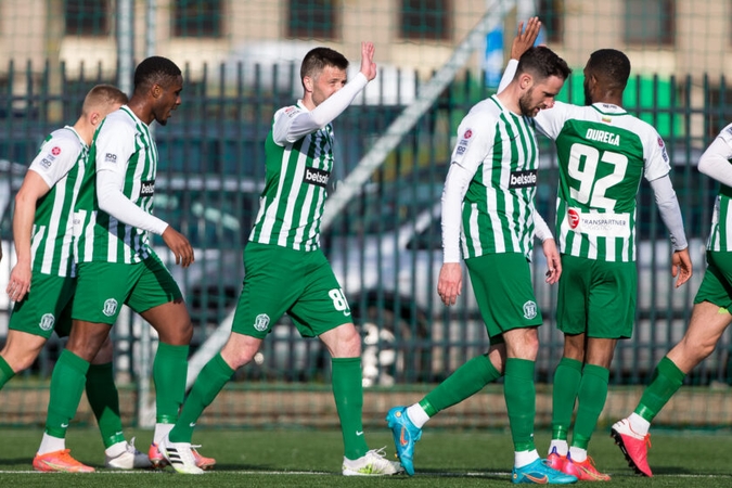 „Žalgiris“ atseikėjo „Jonavai“ penkis įvarčius
