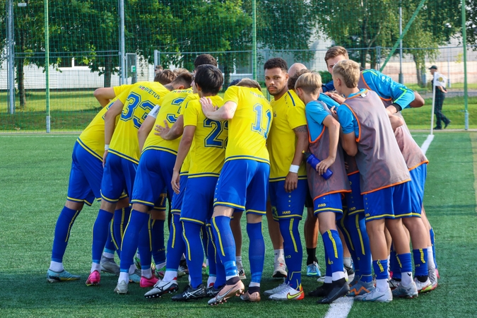 Futbolininkai pažėrė įvarčių lietų 