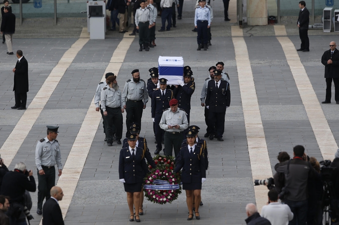 Izraeliečiai atsisveikina su valstybininku A.Sharonu