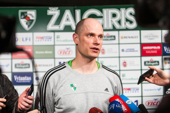 Mėgėjų lygoje – ir profesionalų tritaškiai