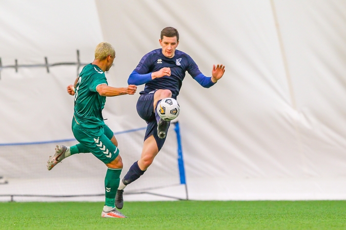 Įsibėgėjančiame čempionate: pamokos jaunimui ir brazilo įvarčiai