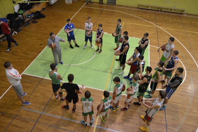 Antroje LSU krepšinio akademijos treniruotėje - dėmesys fiziniam pasirengimui